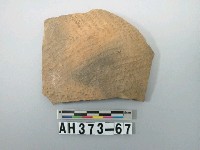 藏品(灰褐色細砂陶片)的圖片